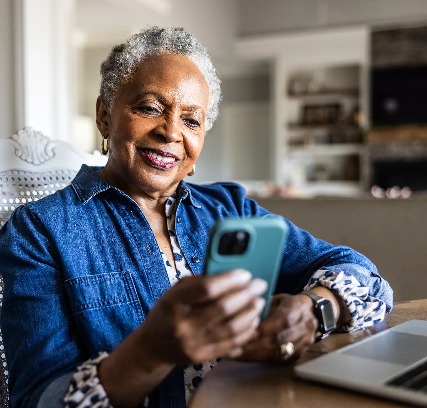 What is smishing? How text message scams work